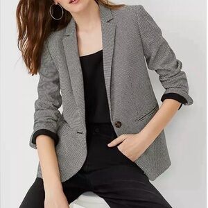 Tahari Single-Button Tailored Blazer